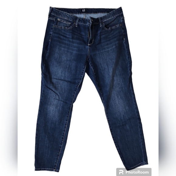 GAP - Picture 1 of 5